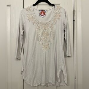 Johnny Was Crème Embroidered Top, Size Small